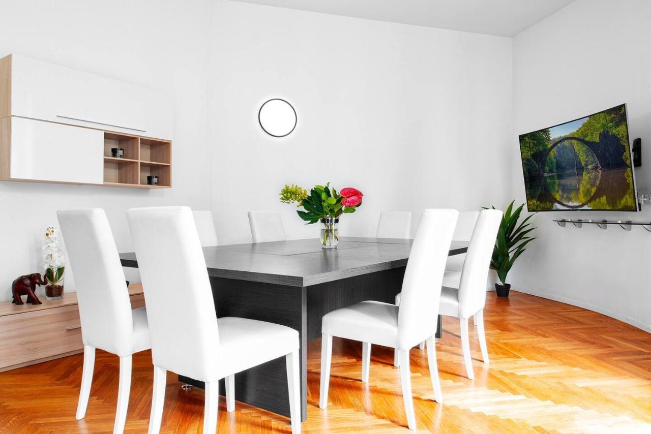 3 Bedrooms Apartment Milano Exteriör bild