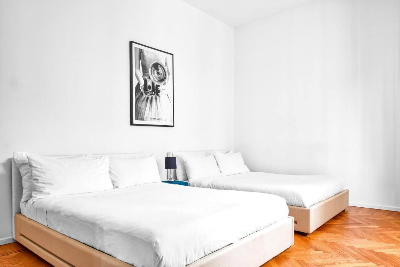 3 Bedrooms Apartment Milano Exteriör bild